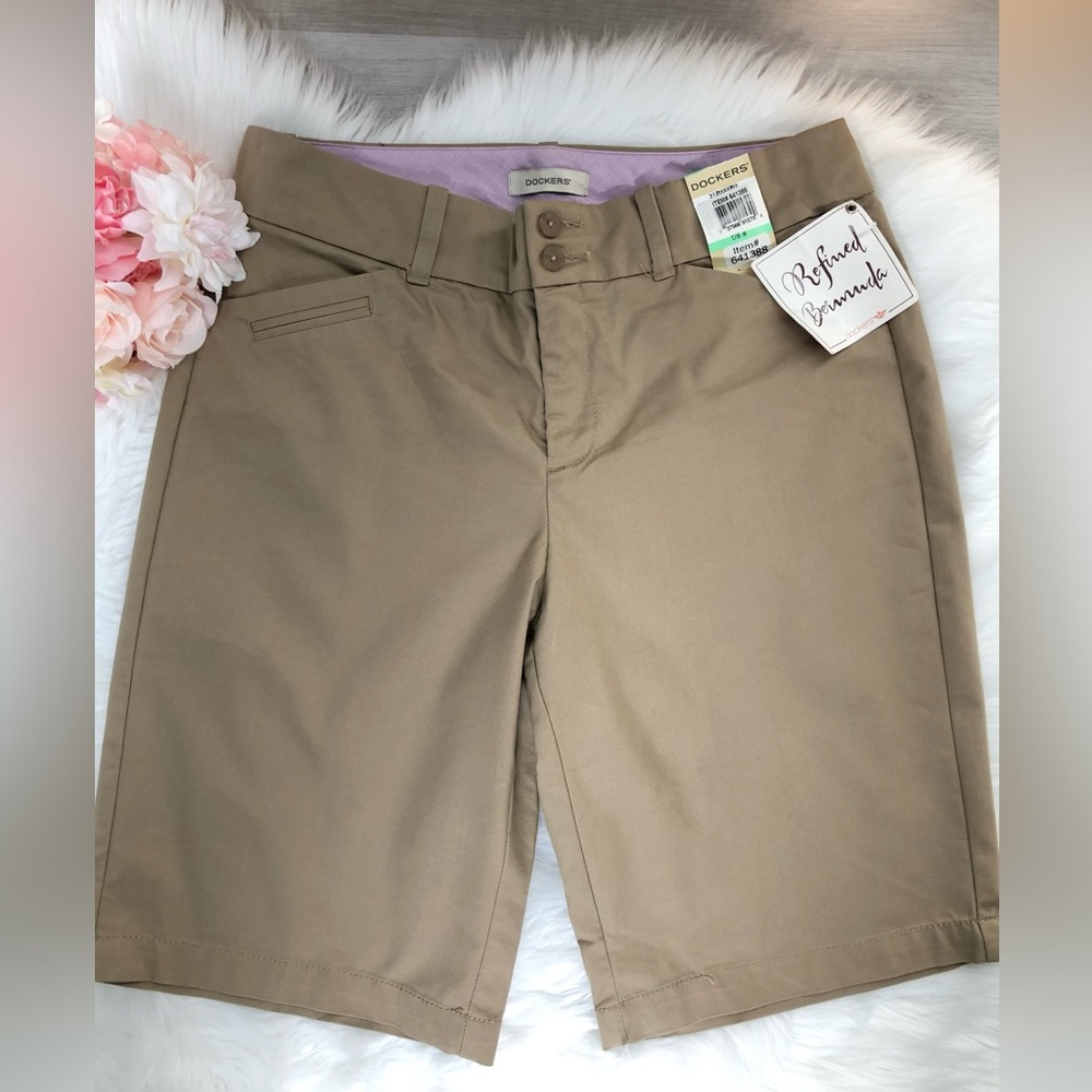 NWT Dockers Refined Khaki Bermuda Shorts Size 8